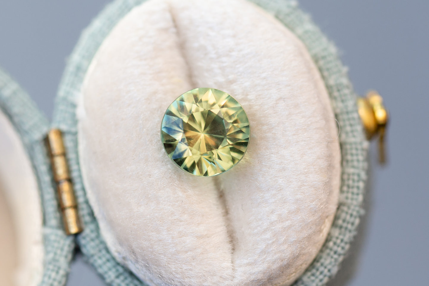 3.07ct Round Yellow Orange Green Sapphire