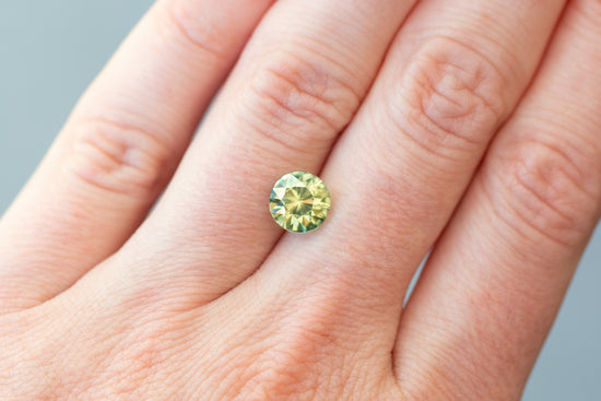 3.07ct Round Yellow Orange Green Sapphire