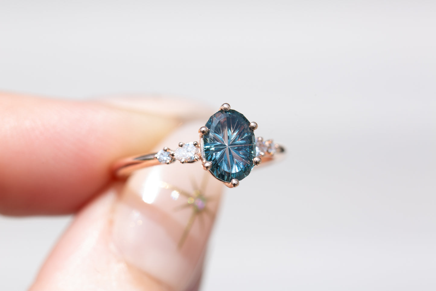 Five stone setting with pear side stones (setting only)