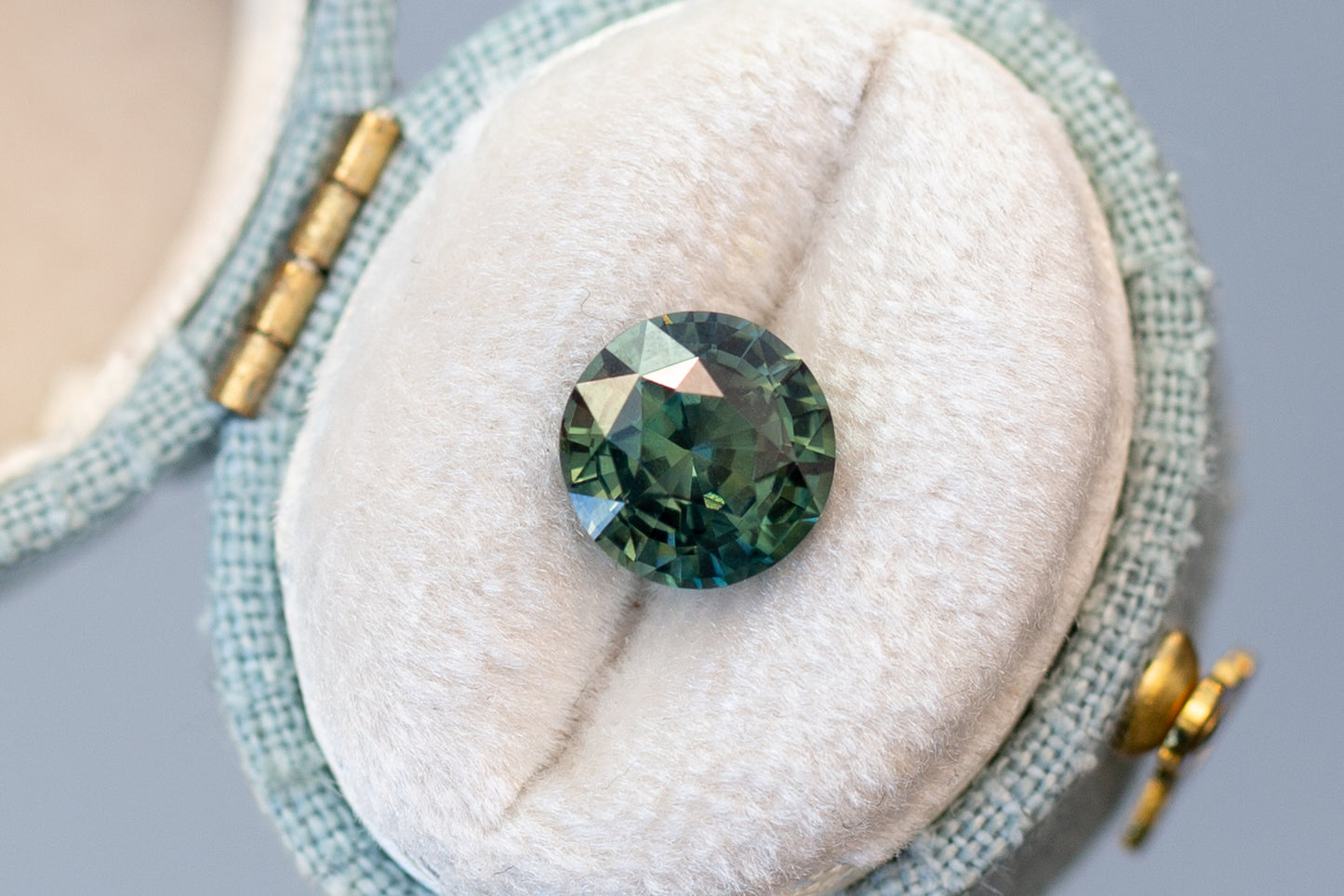 2.54ct Round Green Sapphire