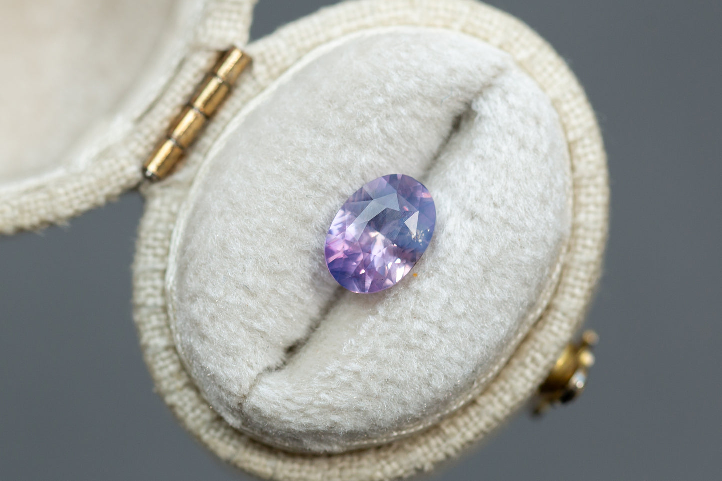 1.60ct Oval Opalescent Violet Purple and Pink sapphire