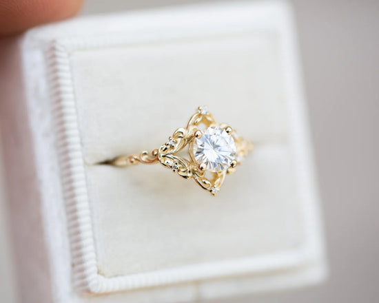 Load image into Gallery viewer, Customize your own Aurora solitaire with 6mm round center
