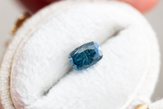 Load image into Gallery viewer, 1.2ct teal blue cushion cut sapphire- Starbrite cut by John Dyer
