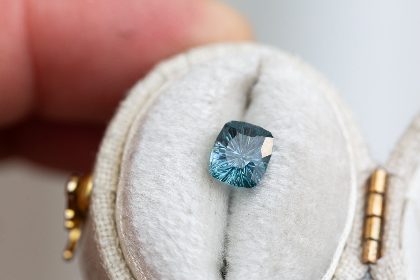 Load image into Gallery viewer, 1.42ct cushion cut teal blue sapphire- Starbrite cut by John Dyer
