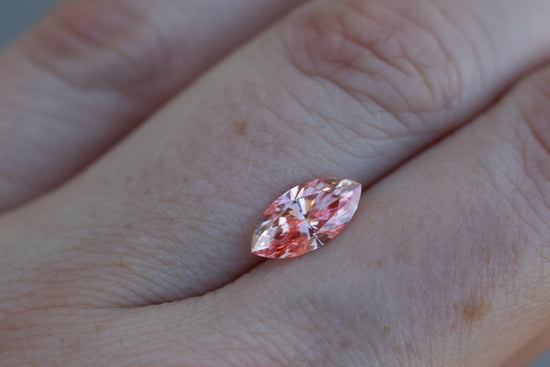 Load image into Gallery viewer, 1.21ct marquise pink lab diamond, VVS2
