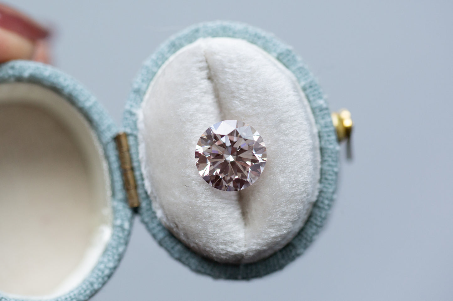 3.00ct Round Fancy Light Pink Diamond, VS1