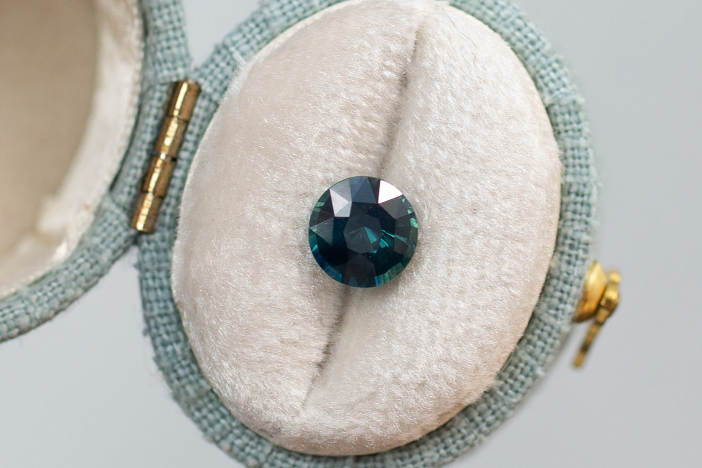 1.54ct Round Teal Blue Sapphire