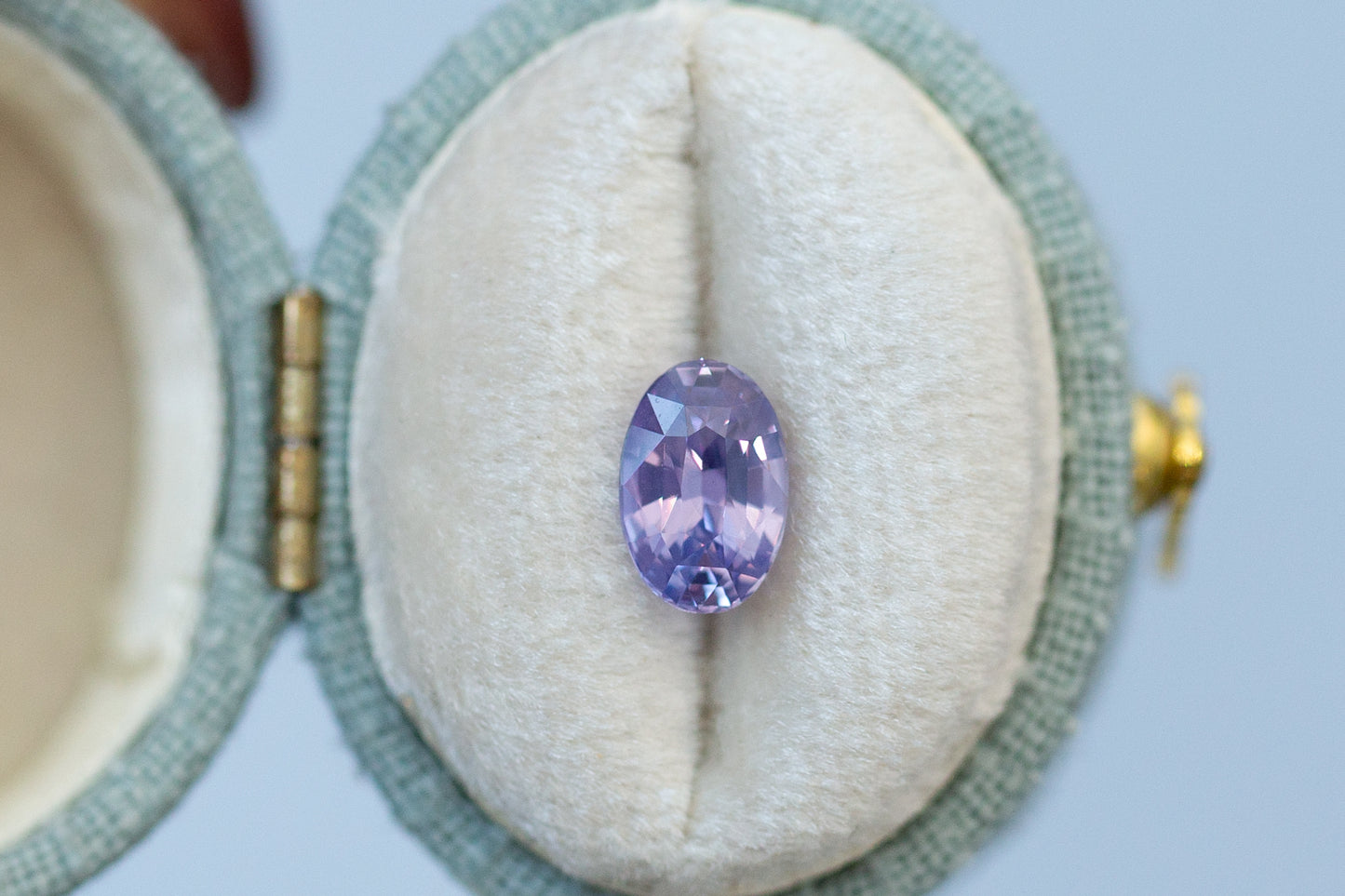 1.58ct Oval Violet Purple Sapphire