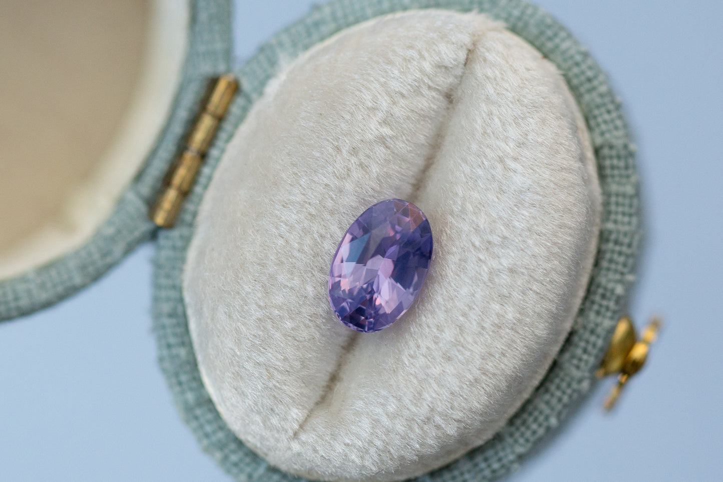 1.58ct Oval Violet Purple Sapphire