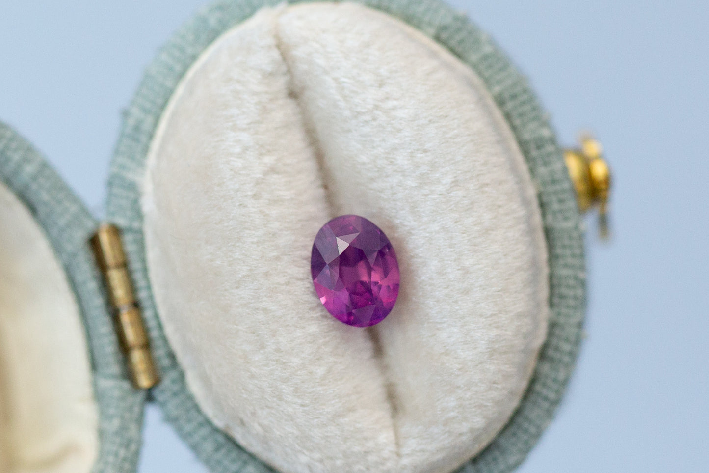 1.14ct Oval Pink Purple Sapphire