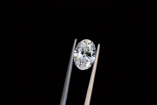 1.57ct oval lab diamond, D/VS2