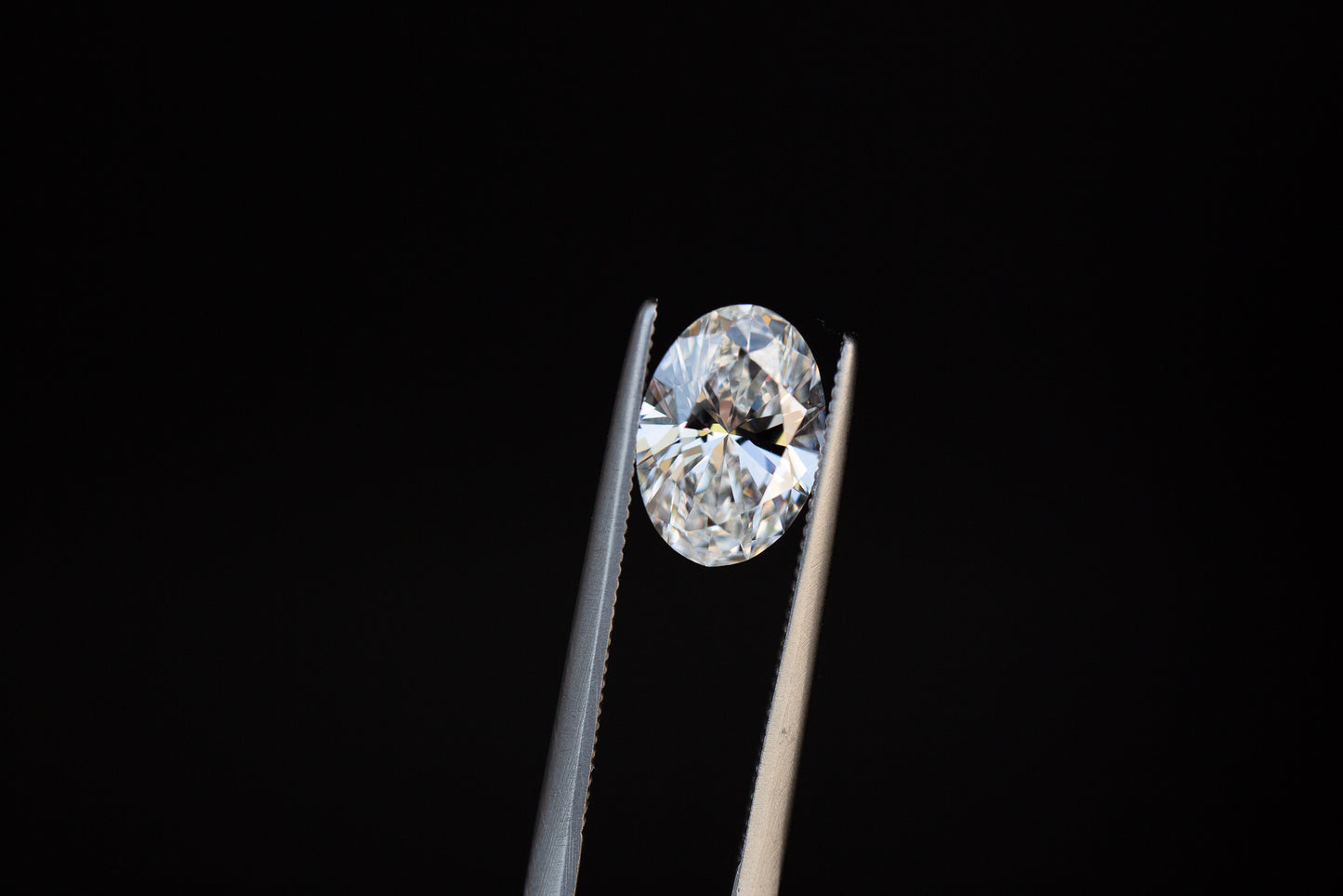 1.57ct oval lab diamond, D/VS2