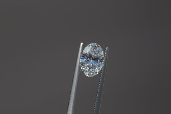 Load image into Gallery viewer, 1.57ct oval lab diamond, D/VS2
