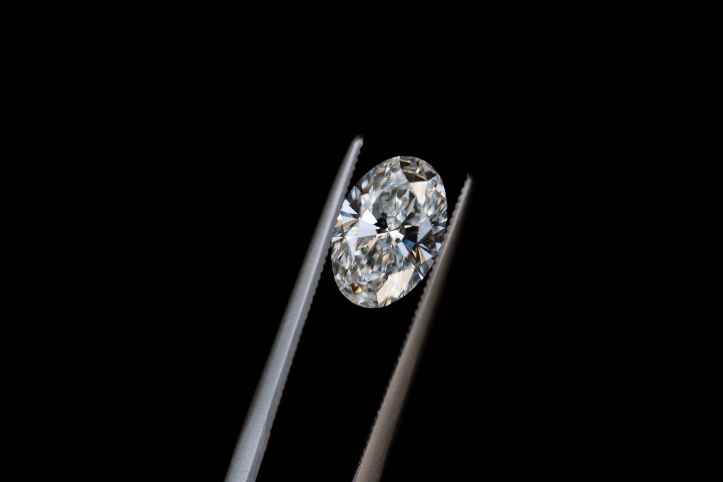 1.64ct oval lab diamond, E/VS2