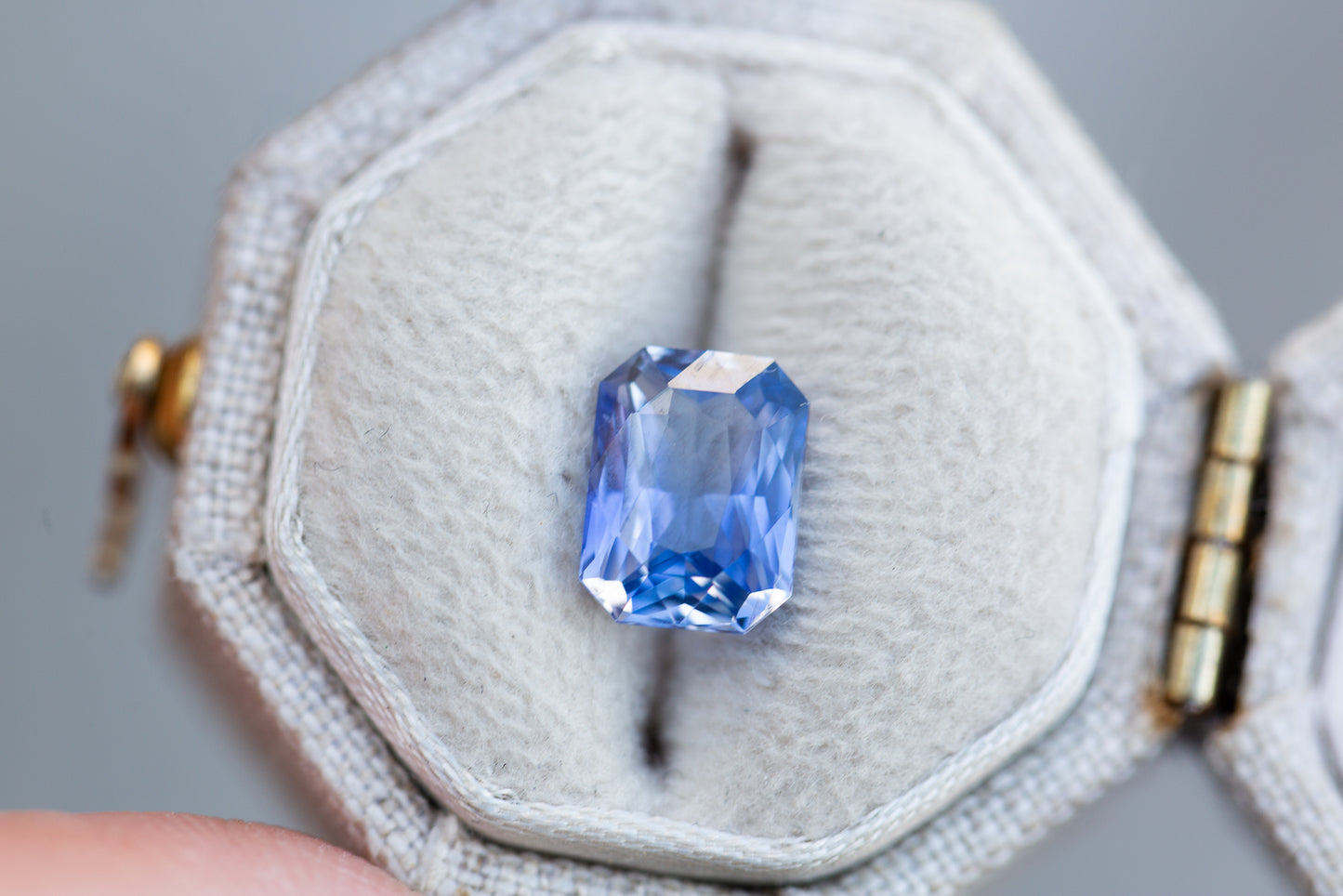 Load image into Gallery viewer, 2.14ct radiant cut ceylon blue sapphire
