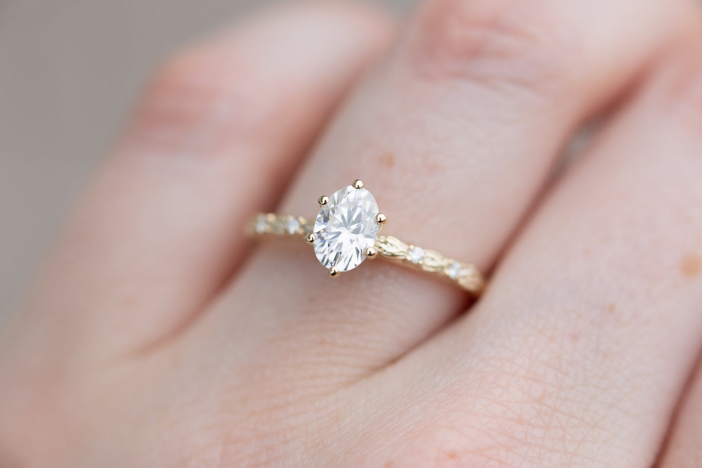 Custom listing- Elvina with oval 8x6mm moissanite