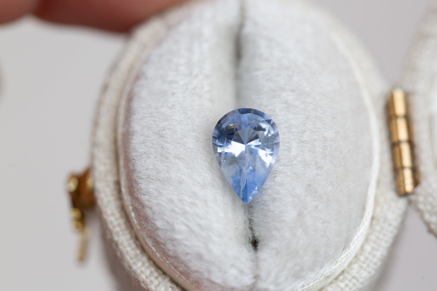 Foliage Ethical Blue Sapphire Gold Engagement Ring - Lebrusan Studio
