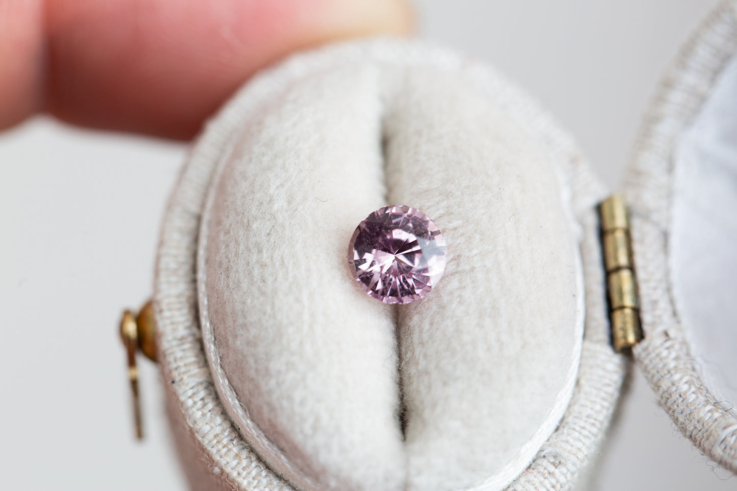 1.04ct round mauvey pink sapphire