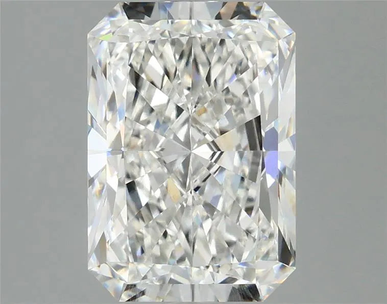 3.04ct Radiant Lab Grown Diamond (Colour F, Clarity VVS2, IGI Certified)