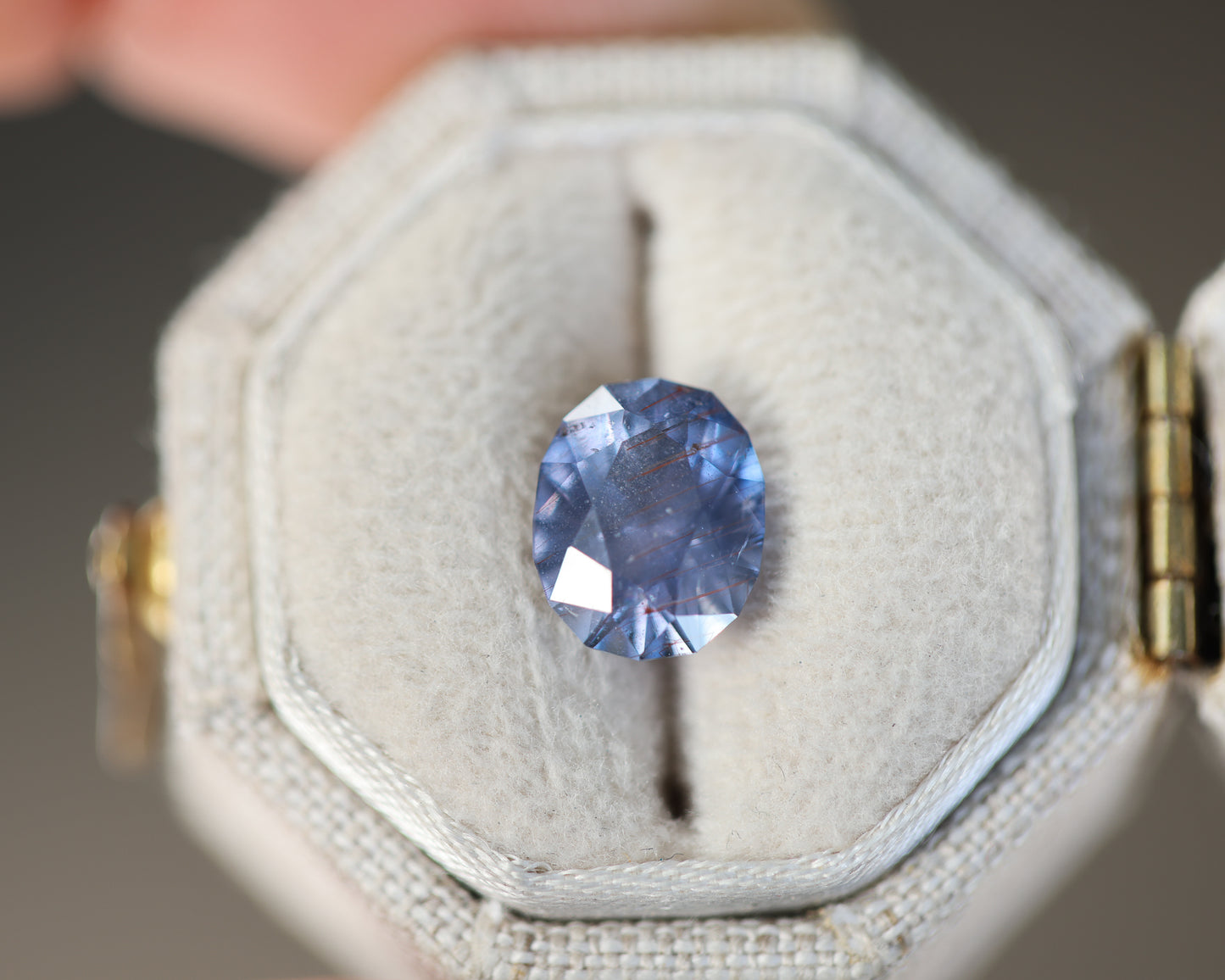 Load image into Gallery viewer, 2.42ct oval purple lavender sapphire -From Earths Treasury
