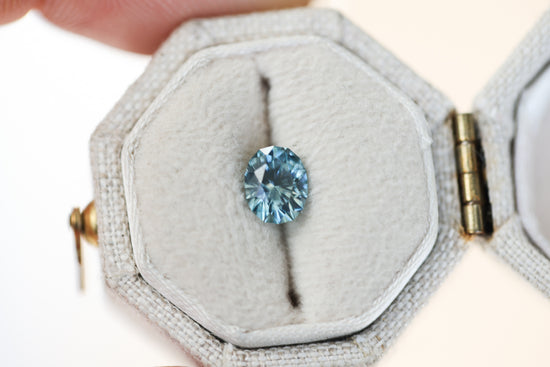 Load image into Gallery viewer, .98ct oval blue teal sapphire
