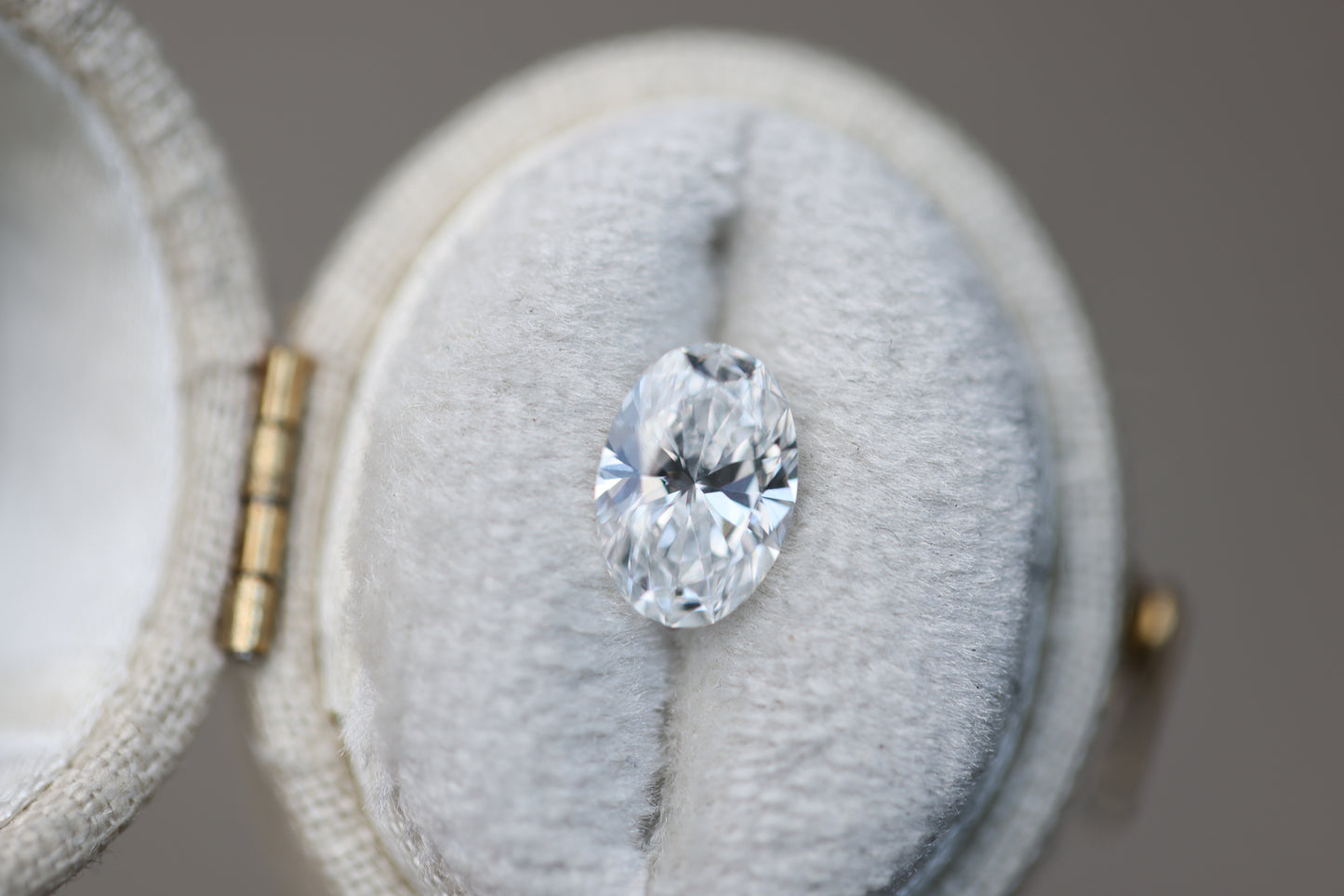 1.51ct oval lab diamond, D/VVS2