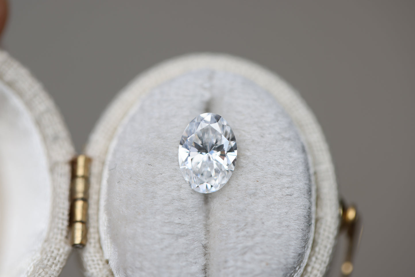 1.3ct oval lab diamond, E/VVS1