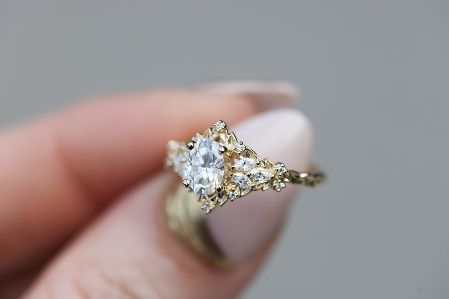 Ready to ship, Size 7 14k yellow Briar starlight with oval moissanite