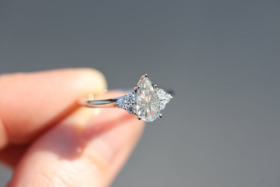 Ready to ship, Size 7 14k white Open work setting with pear starbrite sapphire