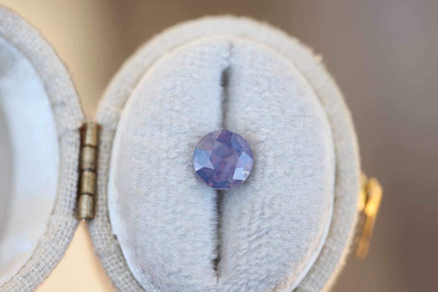 1.08ct round opalescent lavender pinky sapphire