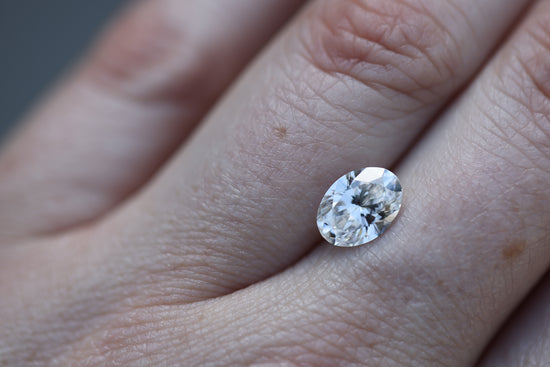 1.67ct oval lab diamond, F/VS1