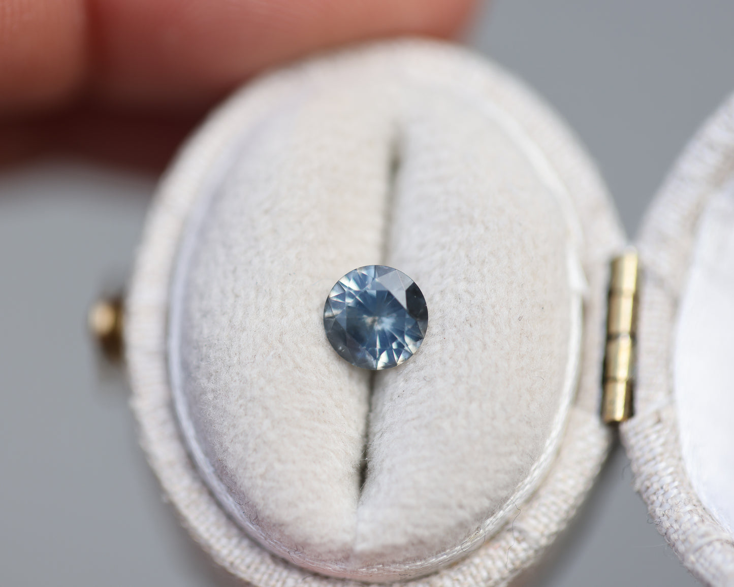 .82ct round navy sapphire