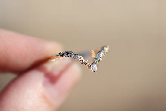 READY TO SHIP - Size 7.5, 14k Yellow Gold Curved Filigree Band