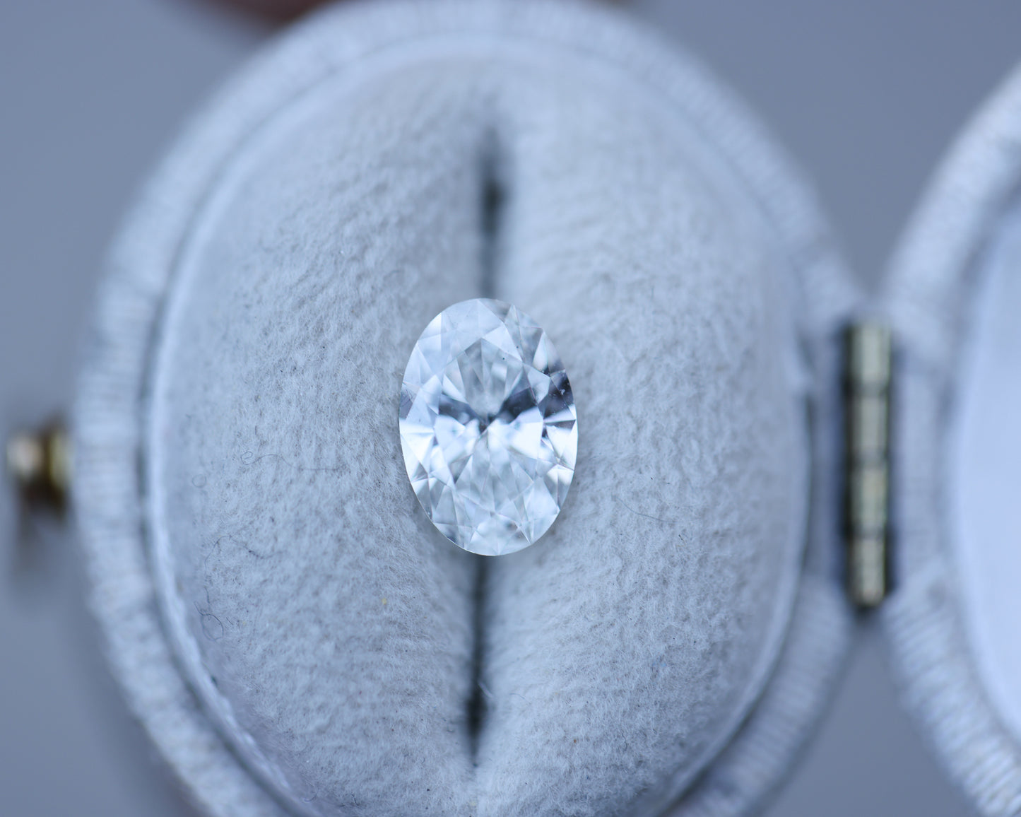 1.26ct oval lab diamond, F/VS1