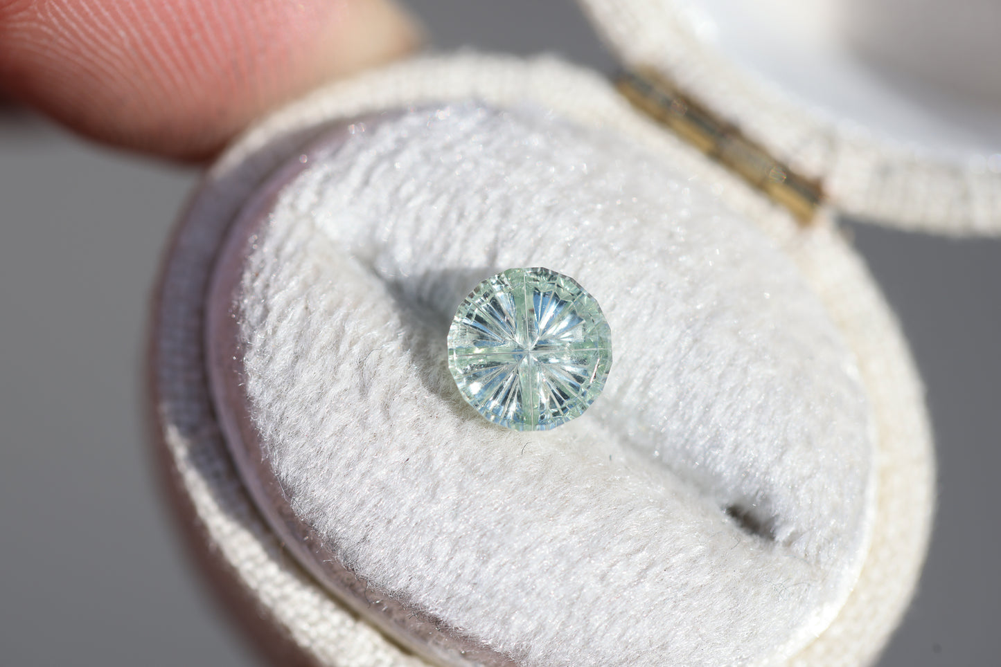 1.31ct round light green sapphire - Starbrite cut by John Dyer