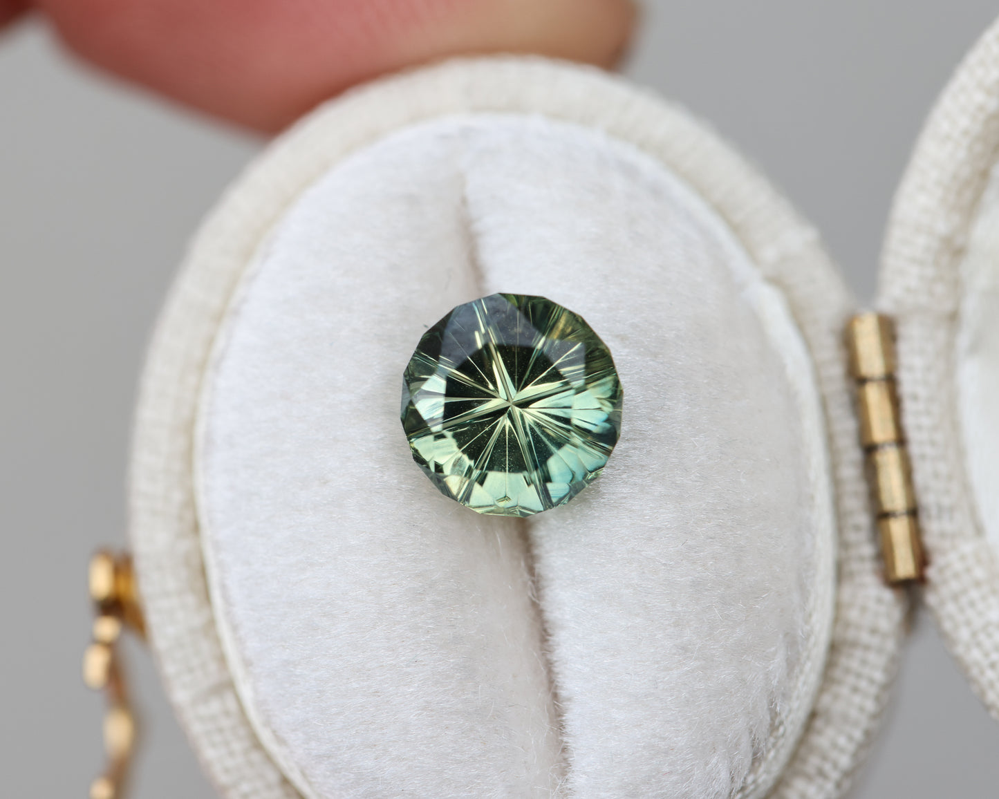 ON HOLD - 2.35ct round green teal sapphire - Starbrite cut by John Dyer