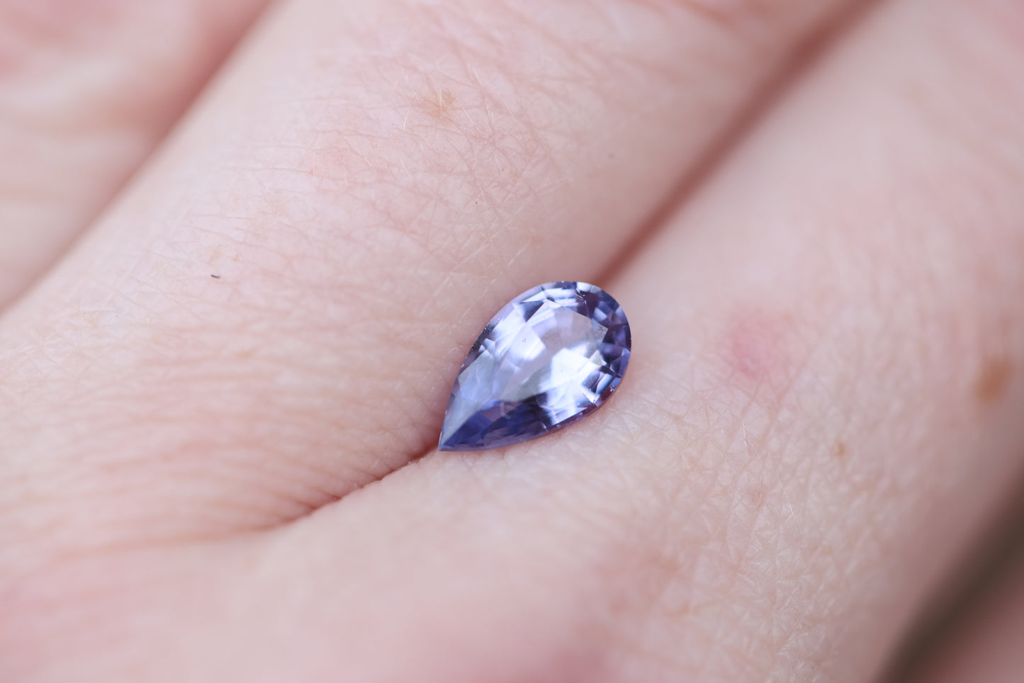 Load image into Gallery viewer, 1.4ct pear medium purple sapphire
