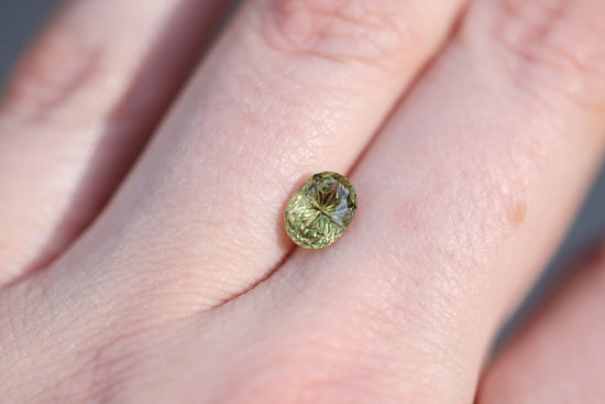 1.63ct oval yellow hint of green sapphire - Starbrite cut by John Dyer