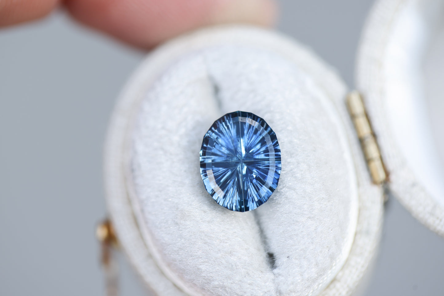 2.51ct oval blue sapphire - Starbrite cut by John Dyer