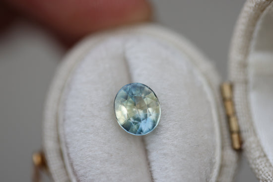 Load image into Gallery viewer, 1.63ct oval parti yellow blue sapphire

