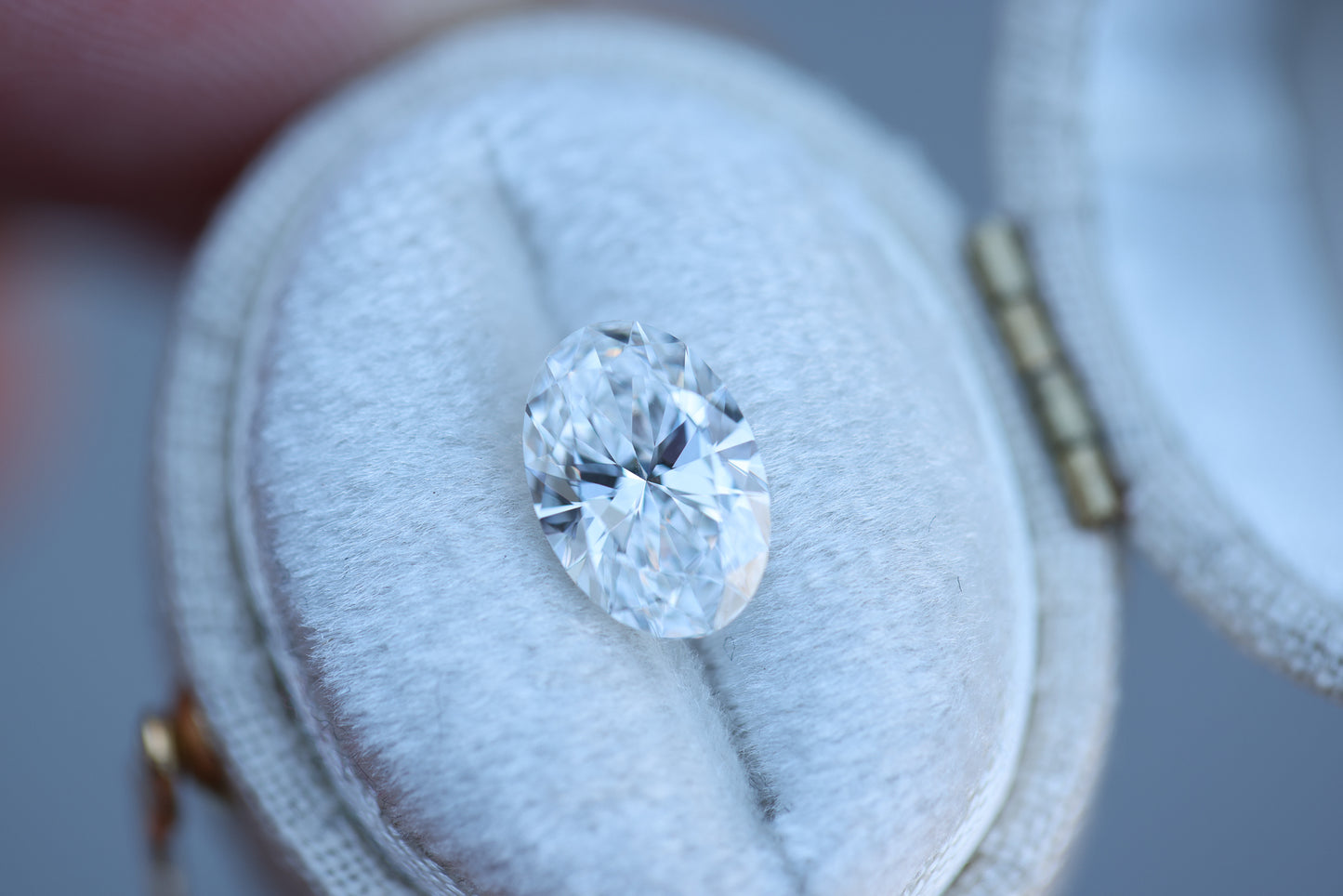 1.79ct oval lab diamond, E/VS1