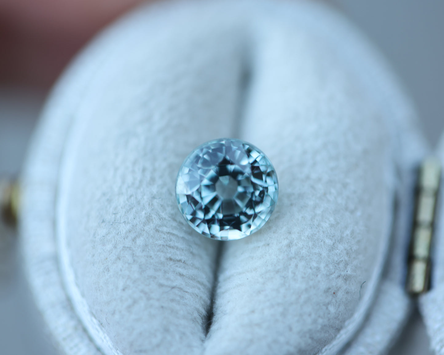 2.22ct round light blue teal sapphire