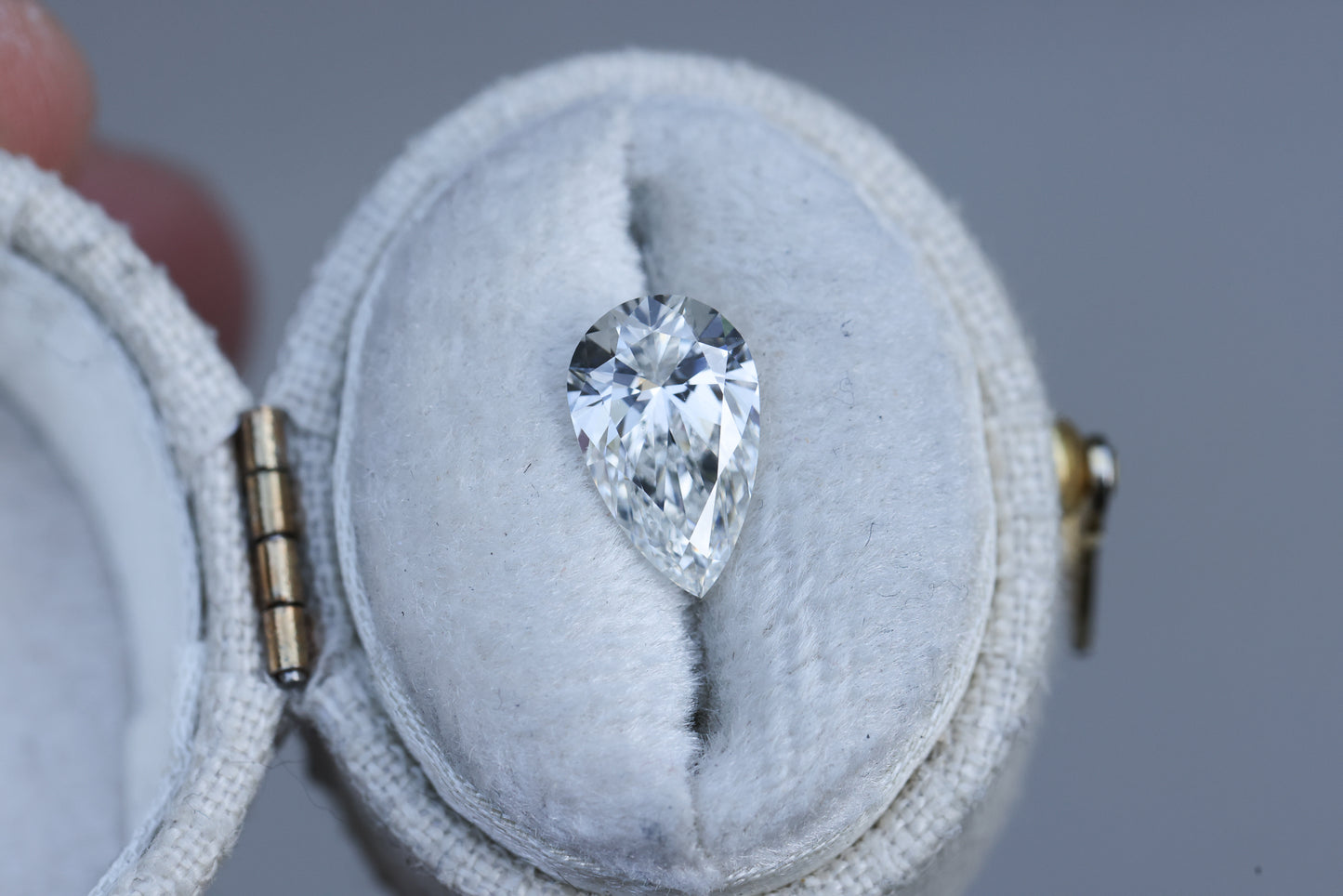 1.71ct pear lab diamond, F VS1