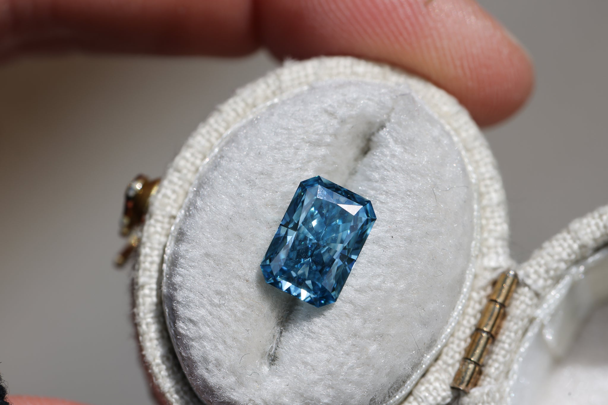 2.08ct radiant fancy color teal blue lab diamond, VS2 – Oore Jewelry
