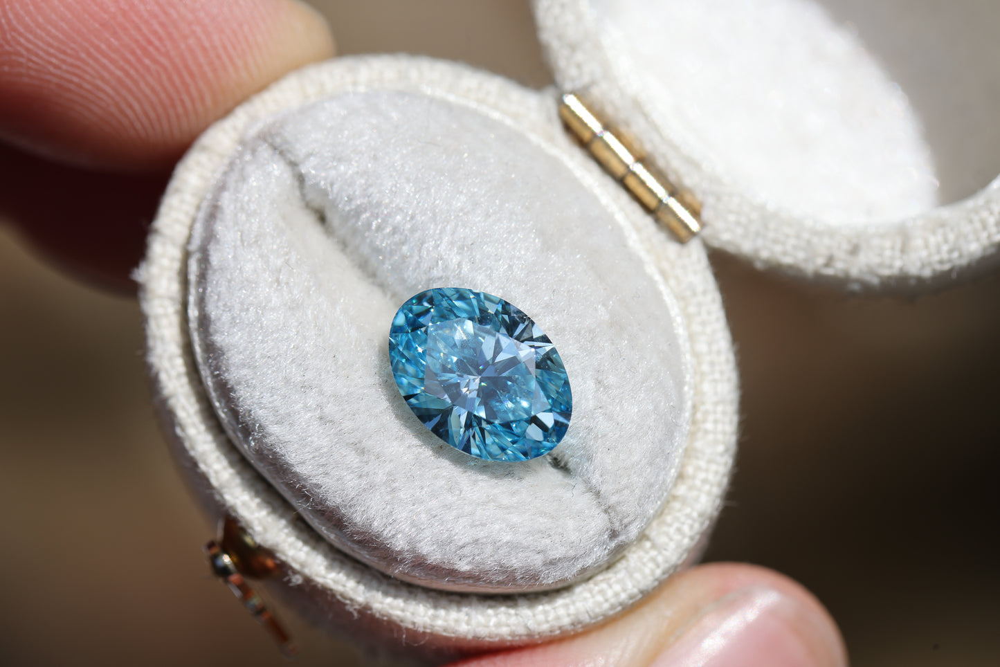 2.5ct oval fancy color blue teal lab diamond, SI1