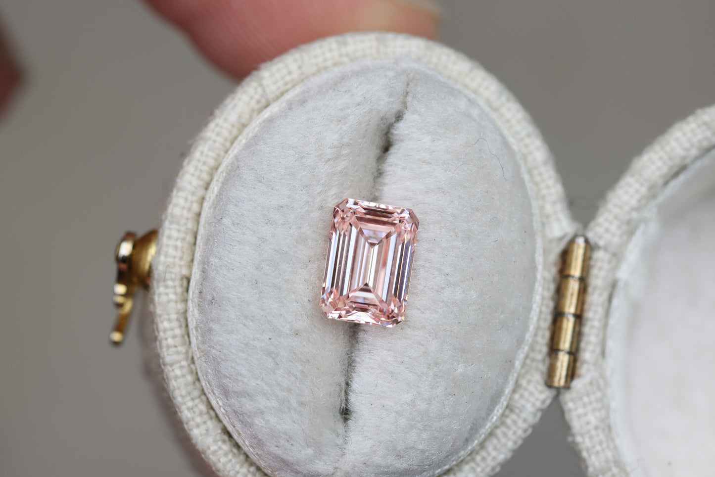 1.65ct emerald cut fancy color pink lab diamond, VVS2