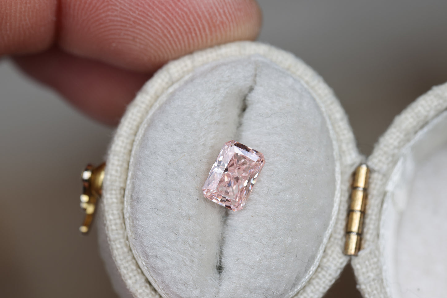 1.13ct radiant cut fancy pink lab diamond, VVS2