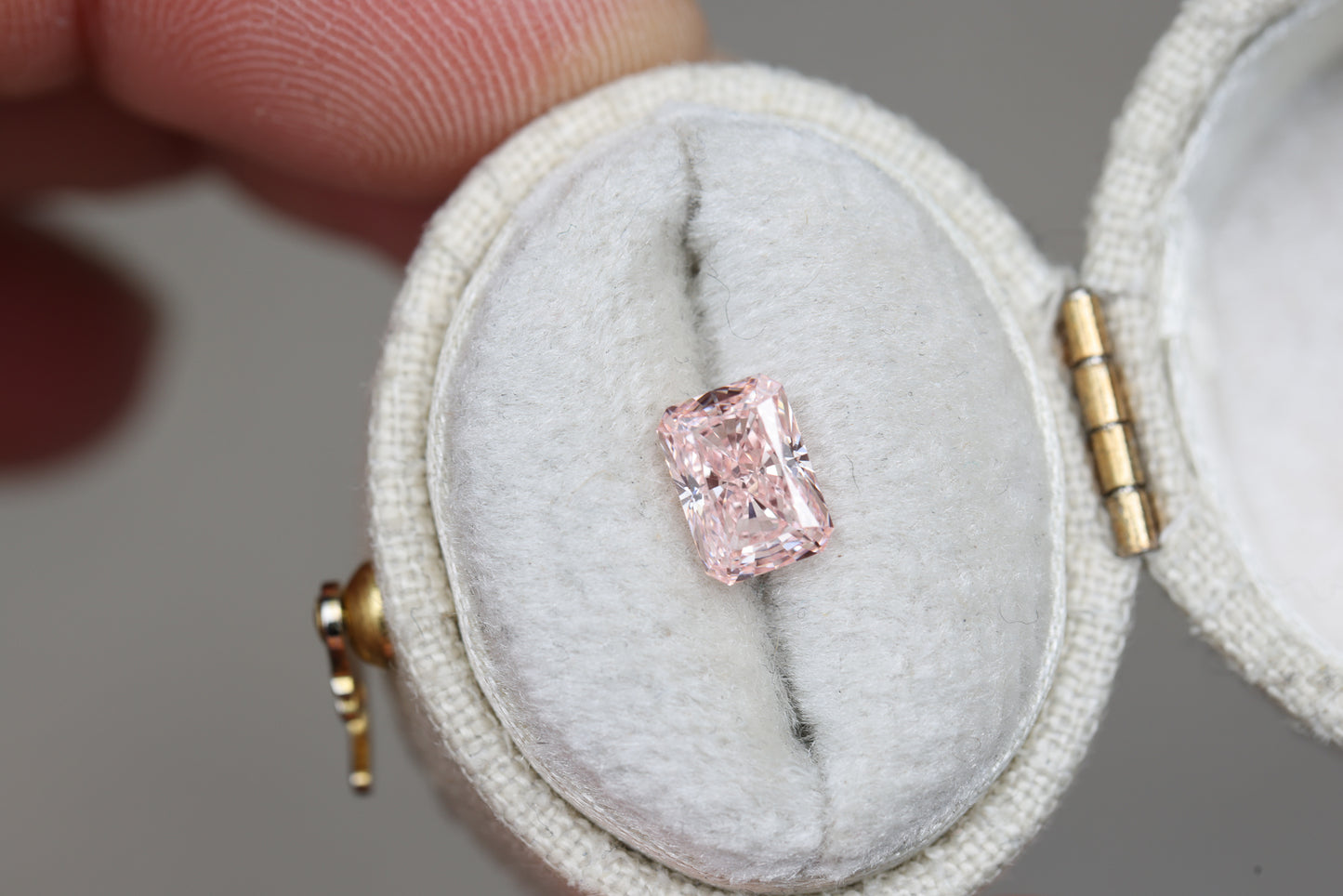 1.13ct radiant cut fancy pink lab diamond, VVS2