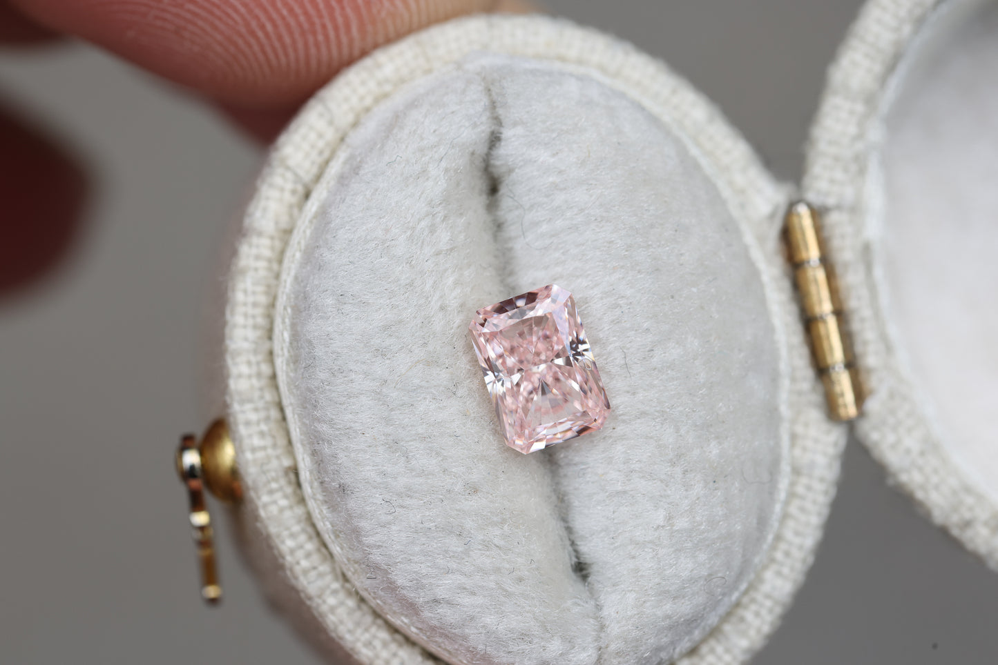 1.13ct radiant cut fancy pink lab diamond, VVS2