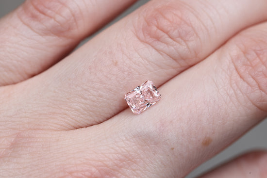 1.13ct radiant cut fancy pink lab diamond, VVS2